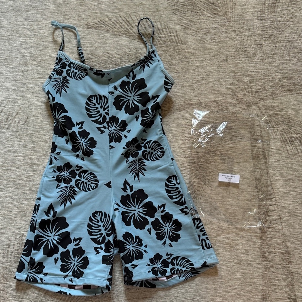 Las Olitas Onesie